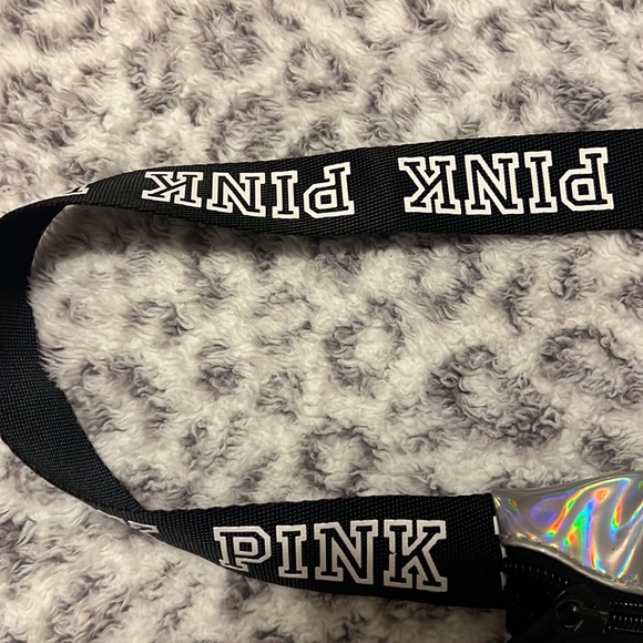 Iridescent pink Fanny pack - Picture 5 of 5